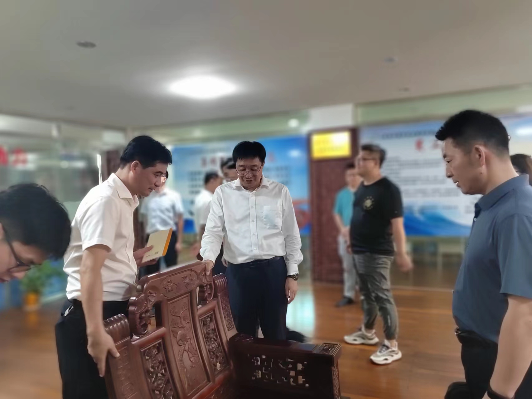 撫州市委副書(shū)記、市長(zhǎng)高世文來(lái)我公司視察指導(dǎo)工作